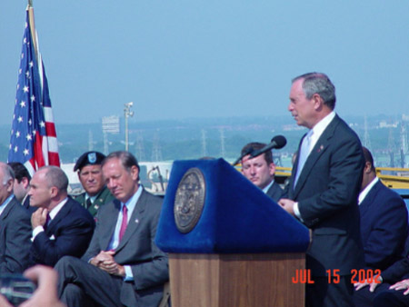 Chặng đường thành tỷ phú và thị trưởng New York của Michael Bloomberg